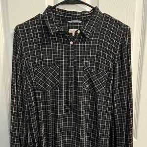 Pocketed long-sleeve button up shirt